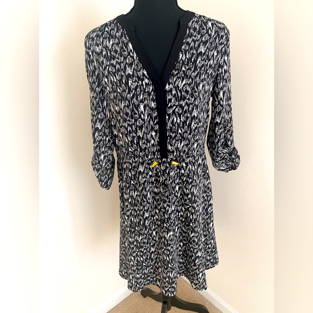 H&M tunic dress (v-neck) with drawstring; Size 6